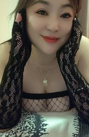 微胖小坦克少妇