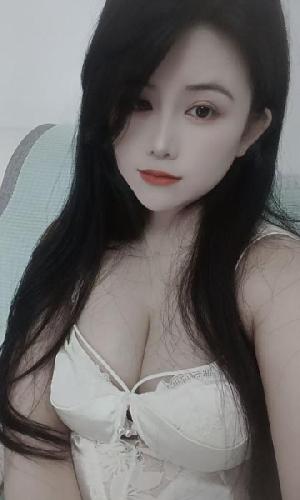 清纯大胸小菲