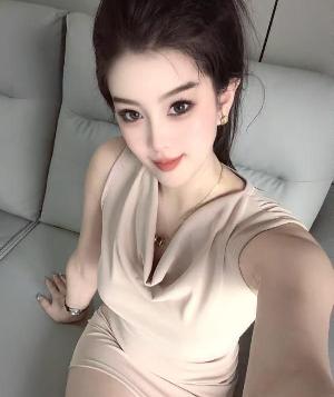 南开维吾尔族古丽娜扎
