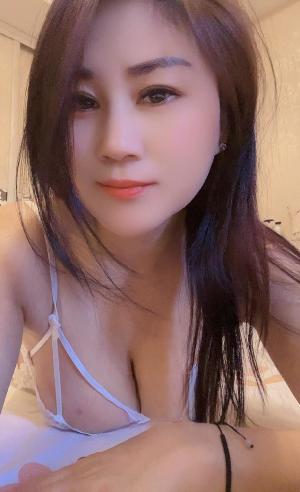 妖艳女郎彤彤