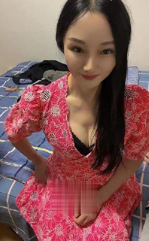 很爽的熟女姐
