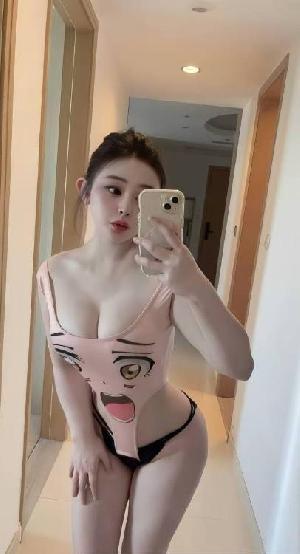 黄岛性感大胸妹子